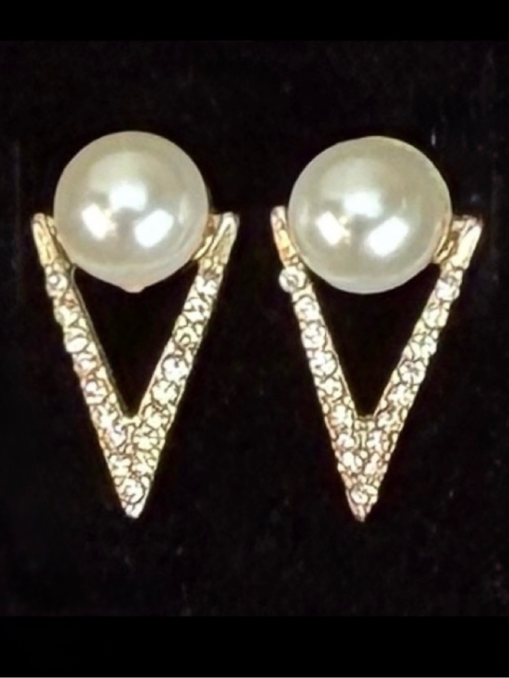 Vintage aged, goldtone, bling faux pearl pierced earrings